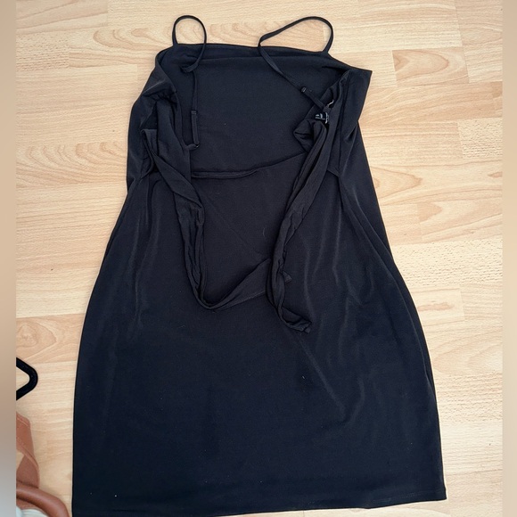 Black mini dress in a size M from express - Picture 4 of 5